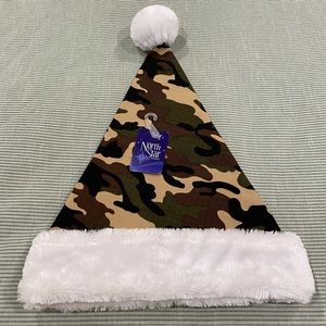 NWT Camouflage Santa Hat Green Camo One Size